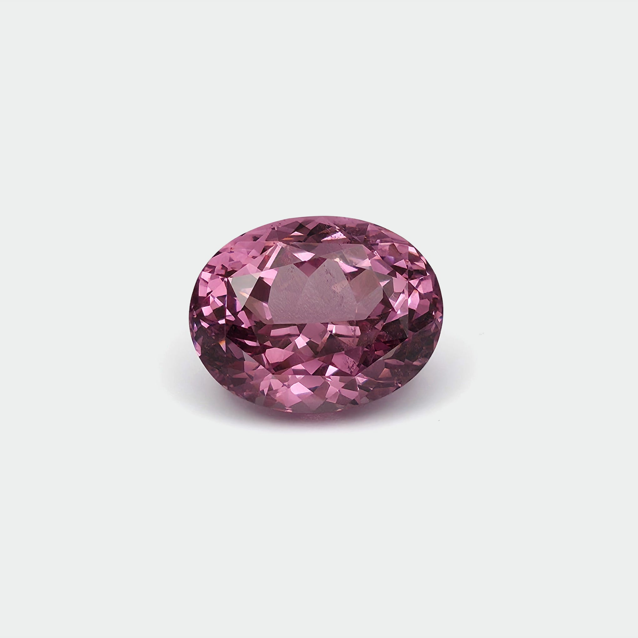 Malaya Garnet - Pink Peach, Oval, 16.22ct